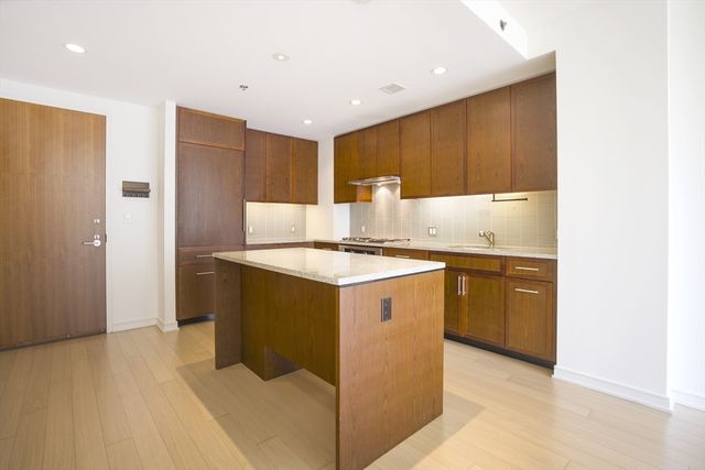 580 Washington St 12E, Boston, MA 02111