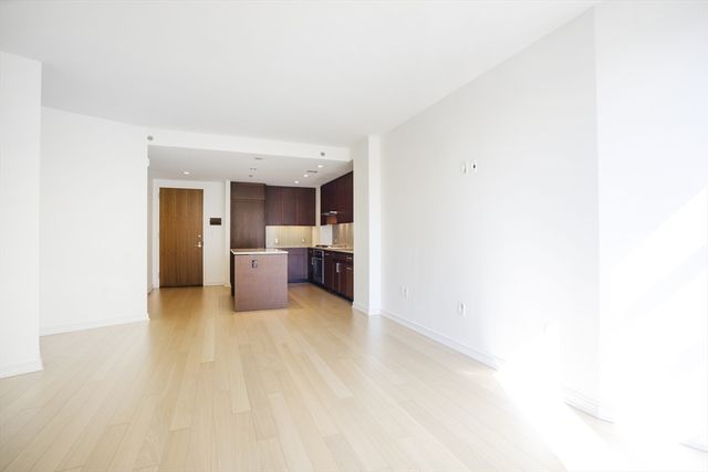 580 Washington St 12E, Boston, MA 02111