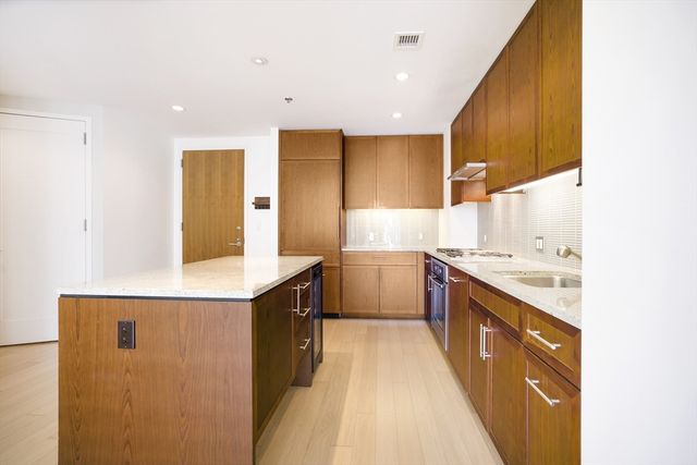 580 Washington St 12E, Boston, MA 02111