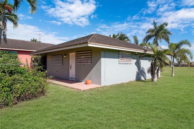 20000 SW 216th St, Miami, FL 33170