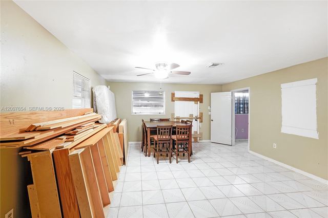 20000 SW 216th St, Miami, FL 33170
