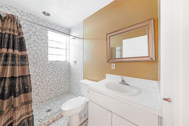 20000 SW 216th St, Miami, FL 33170