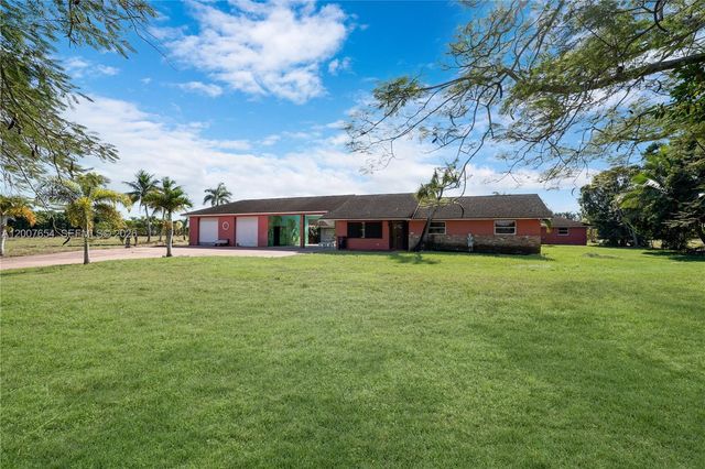20000 SW 216th St, Miami, FL 33170
