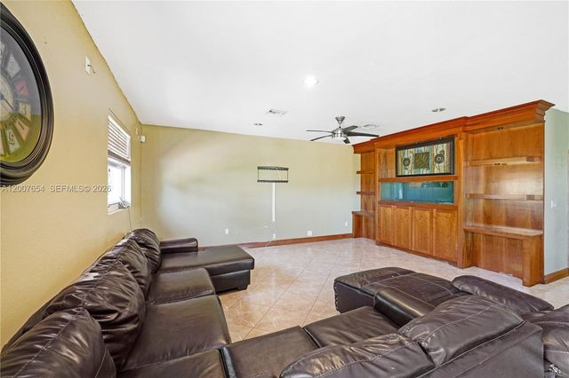 20000 SW 216th St, Miami, FL 33170