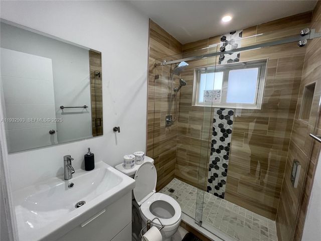 1910 Thomas St 1-2, Hollywood, FL 33020