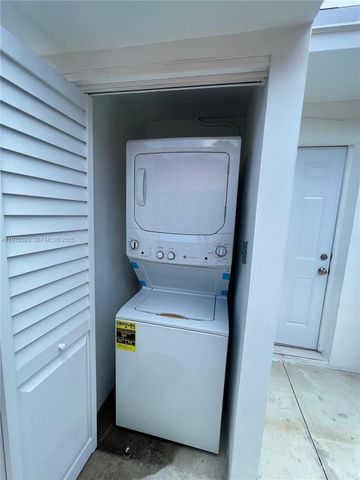 1910 Thomas St 1-2, Hollywood, FL 33020