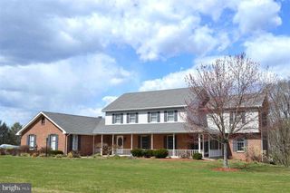 6405 HUNTSMEN DR, Harrisburg, PA 17111