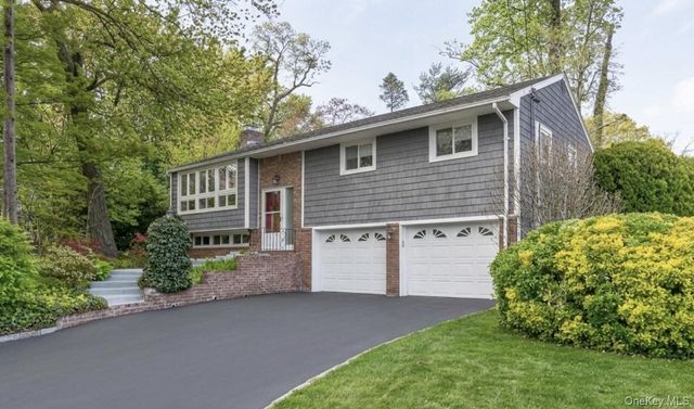 8 Glen Lane, Glenwood Landing, NY 11547
