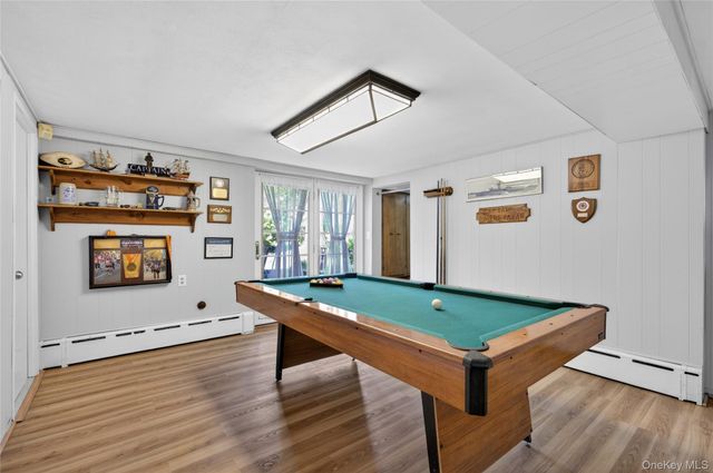 8 Glen Lane, Glenwood Landing, NY 11547