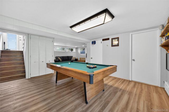 8 Glen Lane, Glenwood Landing, NY 11547