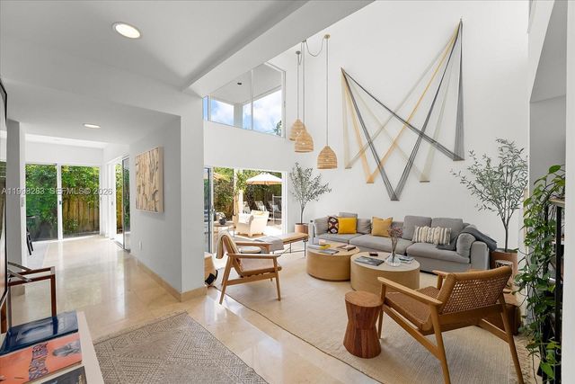 2721 SW 22nd Ave A, Miami, FL 33133