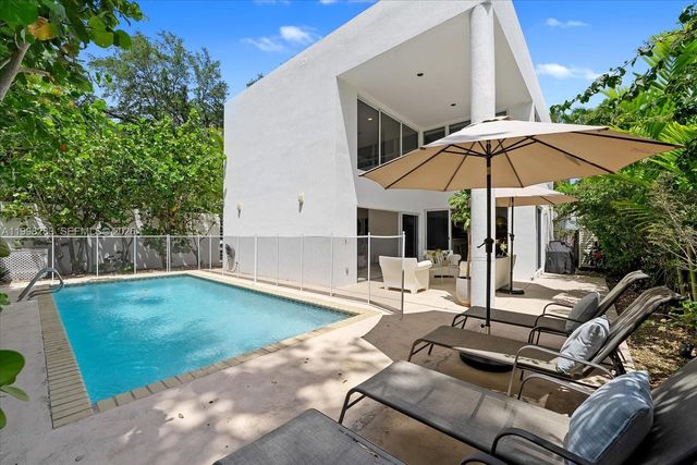 2721 SW 22nd Ave A, Miami, FL 33133