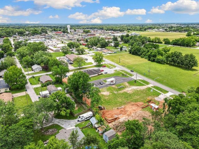000 N Curtis Avenue, Pea Ridge, AR 72751