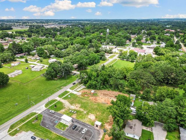 000 N Curtis Avenue, Pea Ridge, AR 72751
