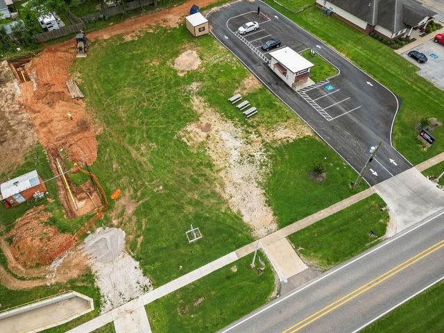000 N Curtis Avenue, Pea Ridge, AR 72751