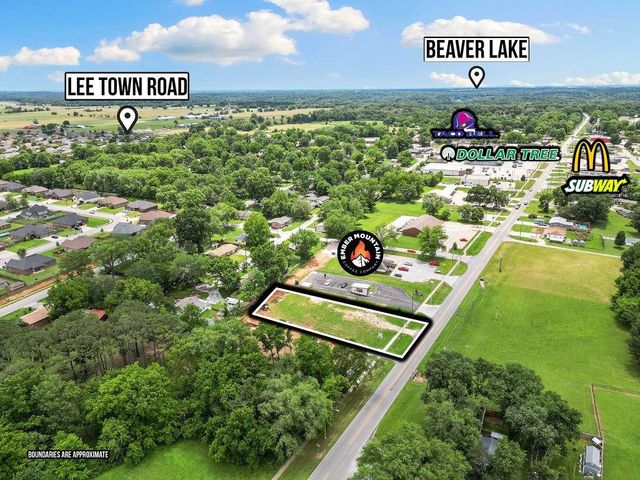 000 N Curtis Avenue, Pea Ridge, AR 72751