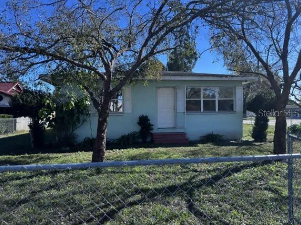 321 ARIANA AVENUE, Auburndale, FL 33823