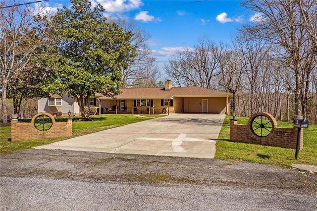 5075 Lakeview Drive, Salisbury, NC 28147