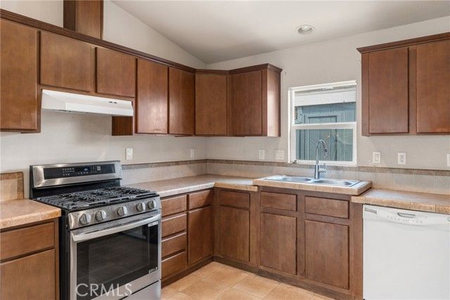 632 W Romneya, Anaheim, CA 92801