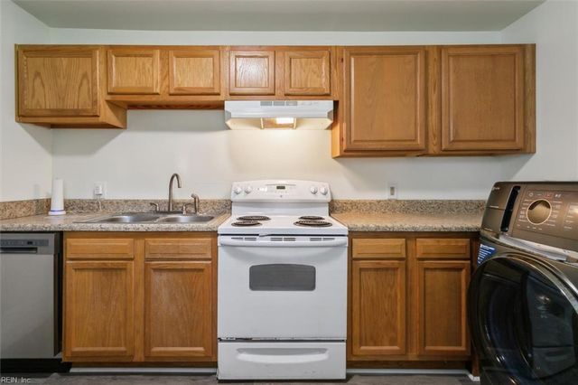 714 Hilton BLVD, Newport News, VA 23605
