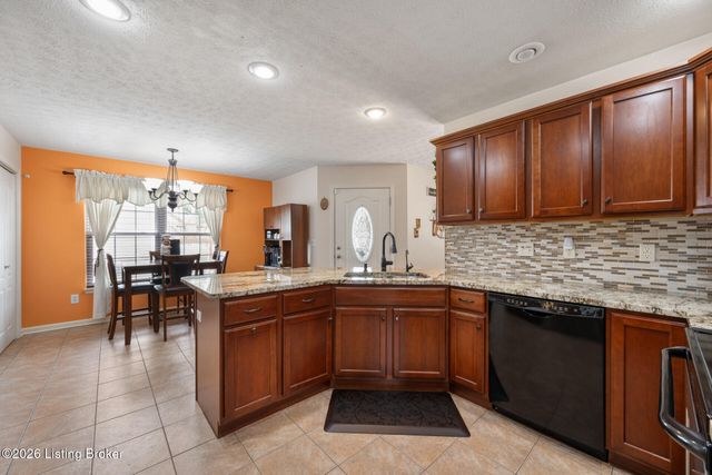 611 Peaceful Dr, Elizabethtown, KY 42701