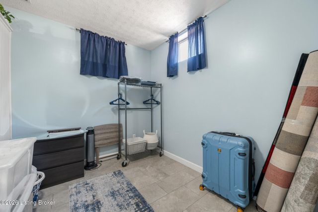 611 Peaceful Dr, Elizabethtown, KY 42701