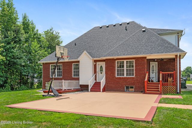 611 Peaceful Dr, Elizabethtown, KY 42701