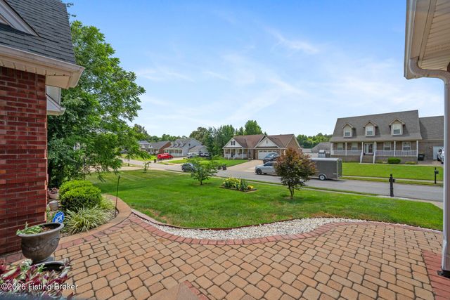 611 Peaceful Dr, Elizabethtown, KY 42701