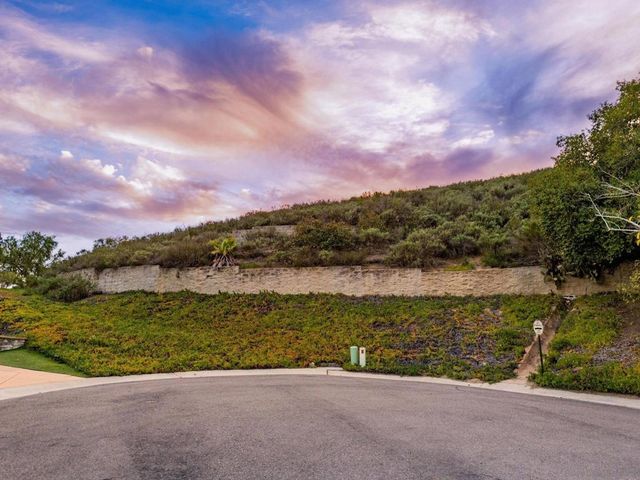 21 Stonepointe Drive, Escondido, CA 92025