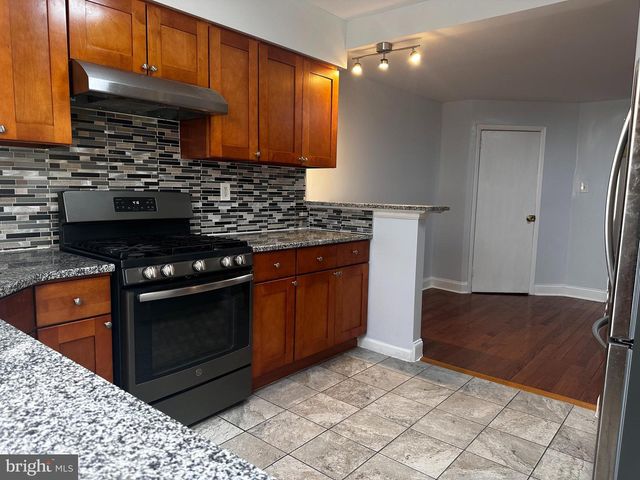 574 E CHELTENHAM AVE, Philadelphia, PA 19120