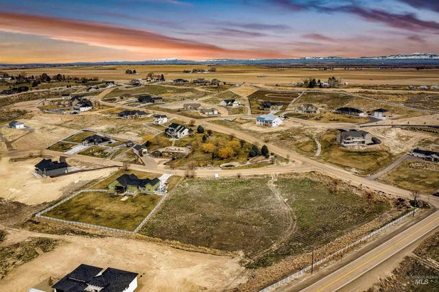 1406 Oak River Ln, Caldwell, ID 83607