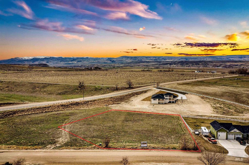1406 Oak River Ln, Caldwell, ID 83607