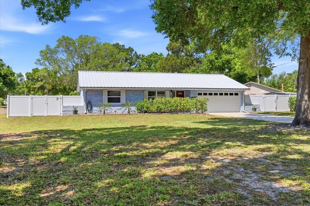 5700 HARDING BOULEVARD NE, St Petersburg, FL 33703