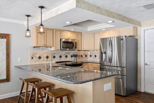 5700 HARDING BOULEVARD NE, St Petersburg, FL 33703