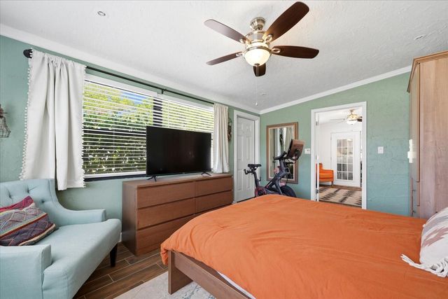5700 HARDING BOULEVARD NE, St Petersburg, FL 33703