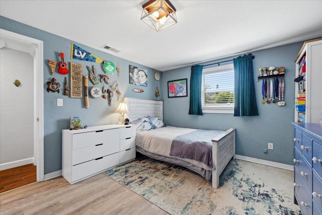 5700 HARDING BOULEVARD NE, St Petersburg, FL 33703