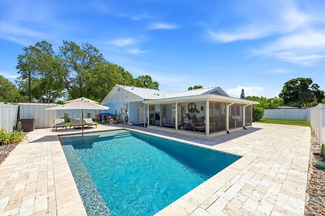 5700 HARDING BOULEVARD NE, St Petersburg, FL 33703