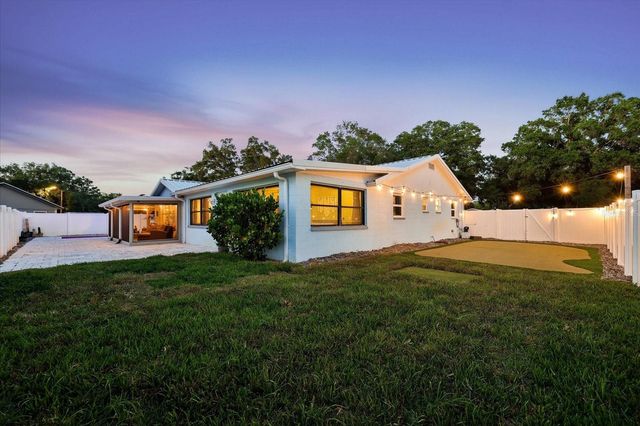 5700 HARDING BOULEVARD NE, St Petersburg, FL 33703