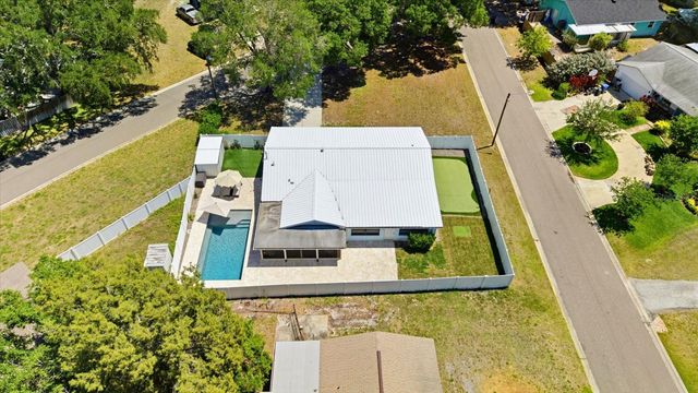 5700 HARDING BOULEVARD NE, St Petersburg, FL 33703