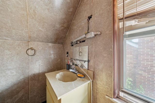 17360 Mansfield Street, Detroit, MI 48235