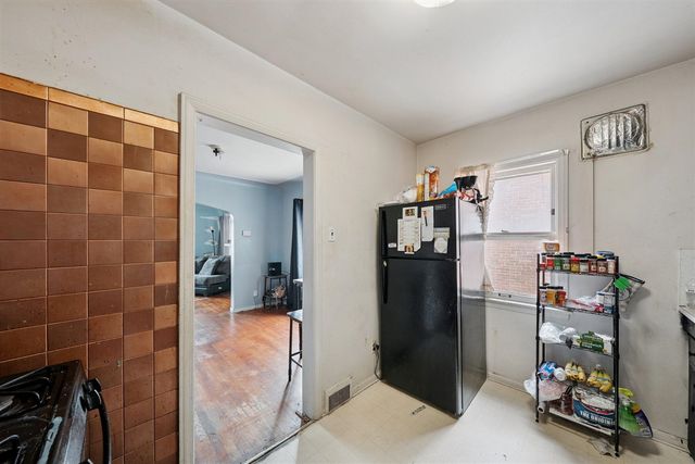 17360 Mansfield Street, Detroit, MI 48235