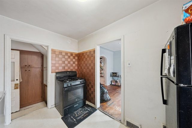 17360 Mansfield Street, Detroit, MI 48235