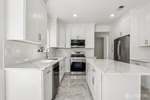 56 Chesapeake Road, South Brunswick, NJ 08852