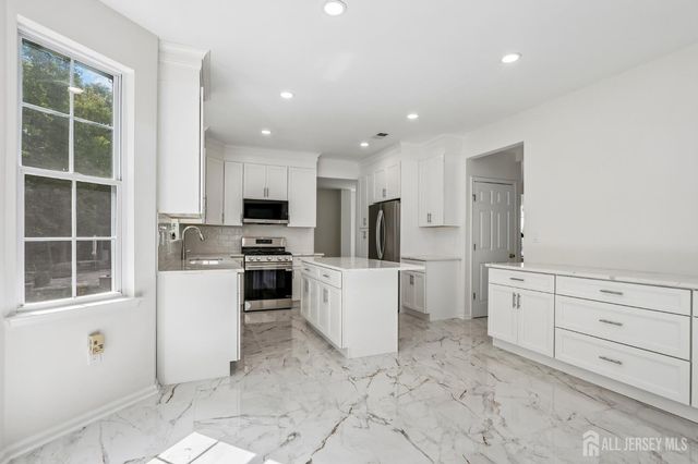56 Chesapeake Road, South Brunswick, NJ 08852