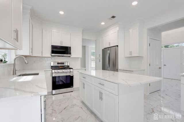 56 Chesapeake Road, South Brunswick, NJ 08852