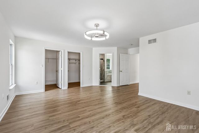56 Chesapeake Road, South Brunswick, NJ 08852