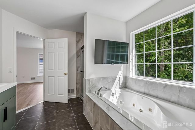 56 Chesapeake Road, South Brunswick, NJ 08852
