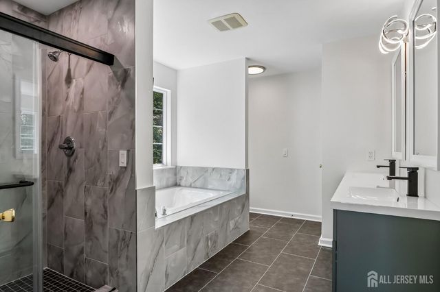 56 Chesapeake Road, South Brunswick, NJ 08852
