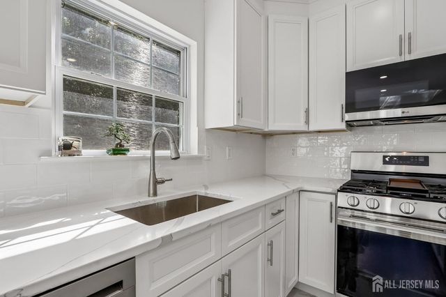 56 Chesapeake Road, South Brunswick, NJ 08852