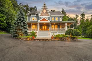 59 Country Knolls Lane, Mahopac, NY 10541